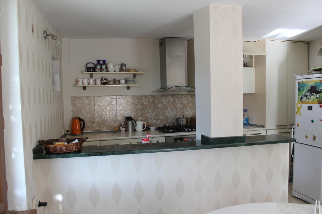 Nunua'S Bed And Breakfast Tbilisi Exterior photo