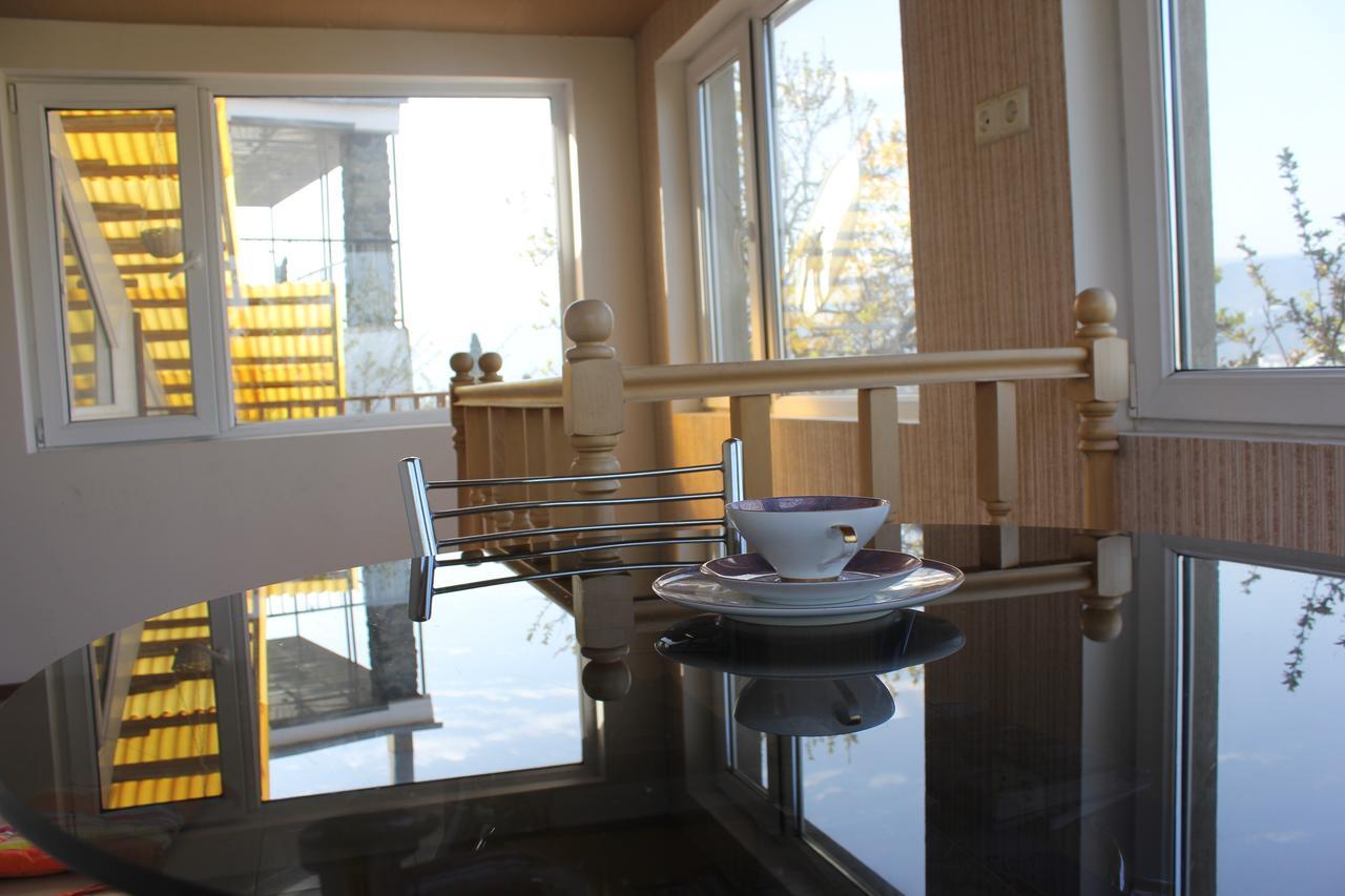 Nunua'S Bed And Breakfast Tbilisi Exterior photo